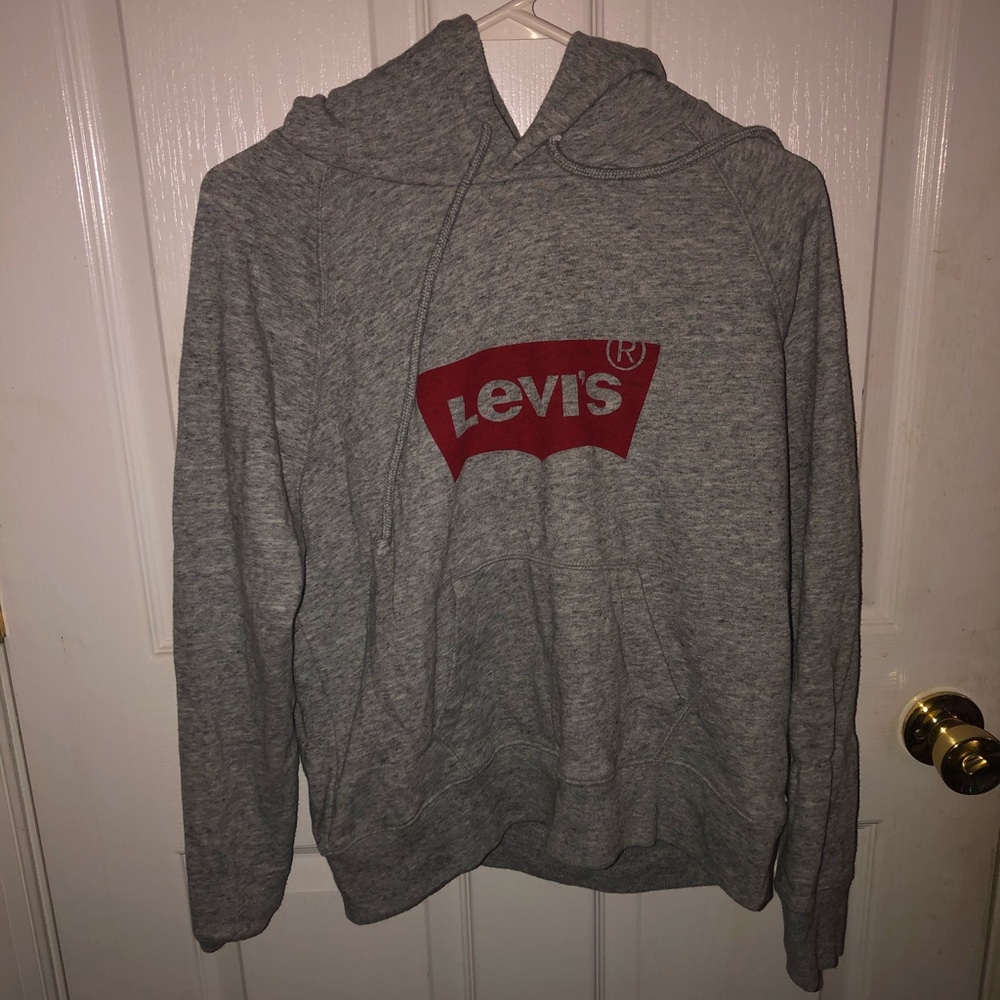 Levi’s sweatshirt (m)